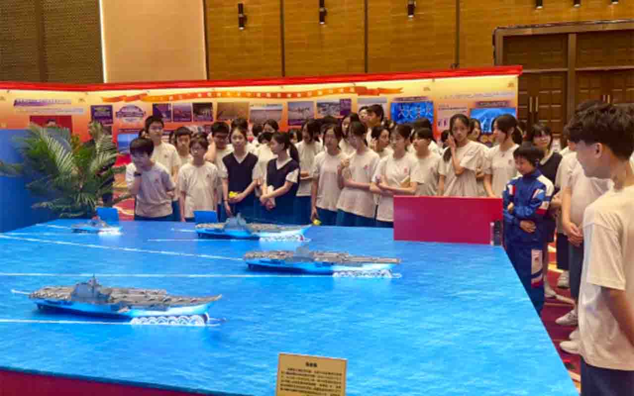 A visita ao museu é gratuita, o que amplia o acesso ao público e incentiva a participação de estudantes e famílias. O funcionamento ocorre das 8h30 às 16h30, com fechamento às segundas-feiras para manutenção e preservação das exposições. O tempo médio recomendado para a visita é de uma hora, permitindo explorar as principais salas temáticas sem pressa e absorver o conteúdo com profundidade.