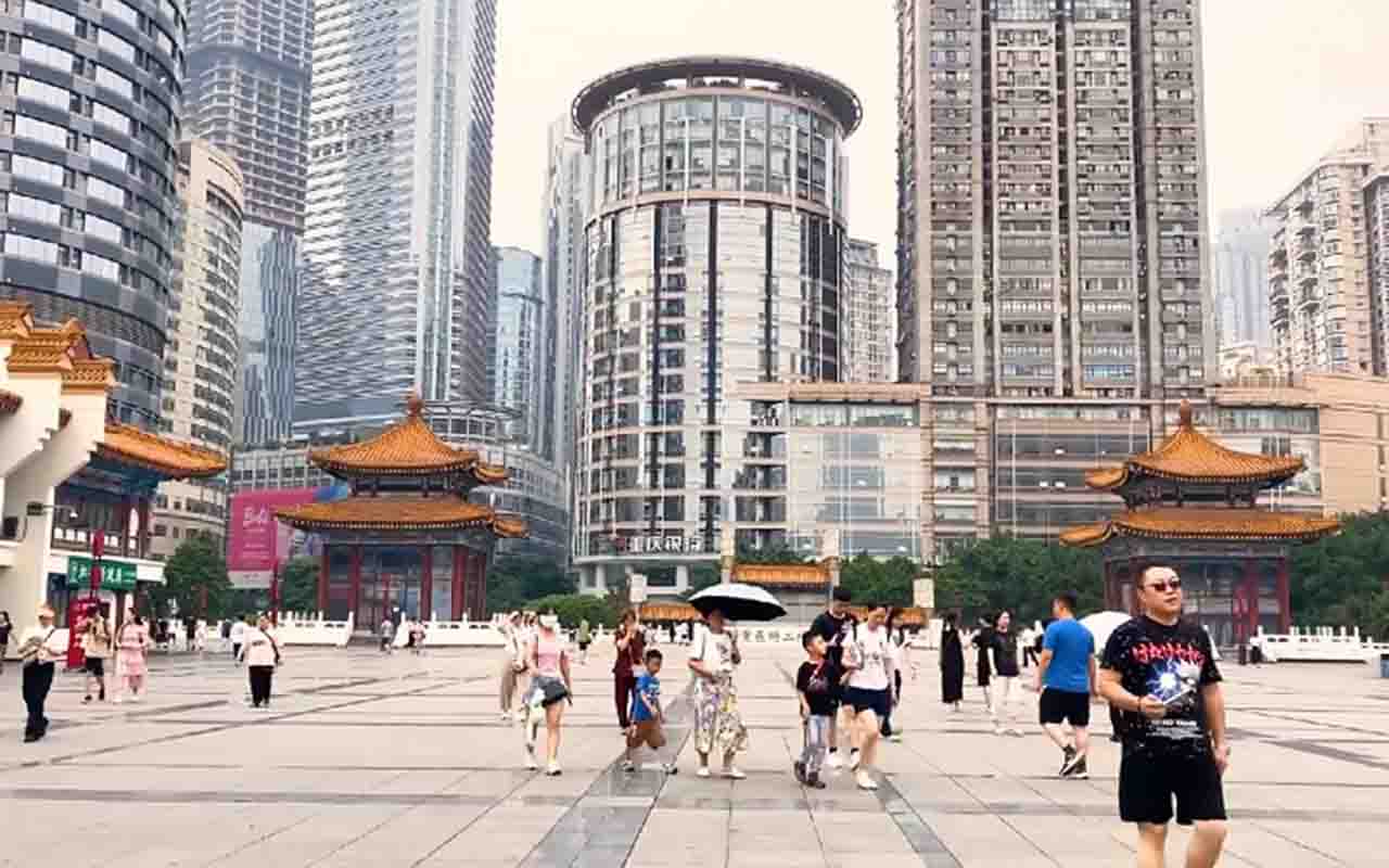 Só em 2024, Chongqing recebeu 1,3 milhão de visitantes internacionais, um aumento de 184% em comparação com o ano anterior.