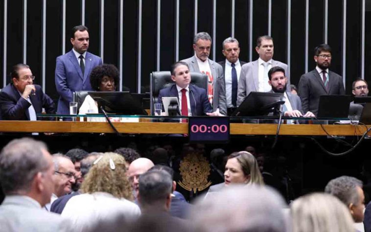Fim da escala 6x1 