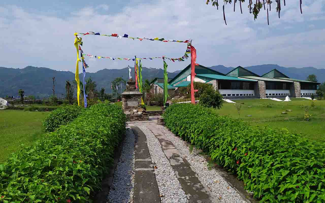 O Museu Internacional da Montanha apresenta a história das expedições ao Himalaia e a cultura dos povos locais. Exibe equipamentos, registros e relatos de alpinistas que desafiaram os picos mais altos do mundo. É um espaço educativo que conecta visitantes à tradição e ao espírito das montanhas, além de destacar a importância da preservação ambiental na região.