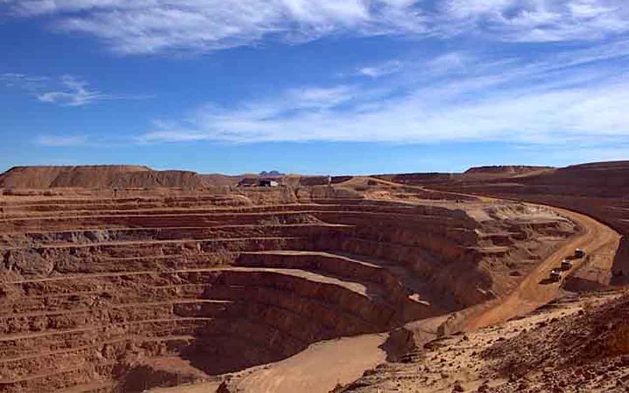 Fresnillo é um município do estado de Zacatecas, no México, sendo centro de uma área de mineração conhecida principalmente por sua produção de prata. Sua mina é uma das maiores produtora de prata do mundo.