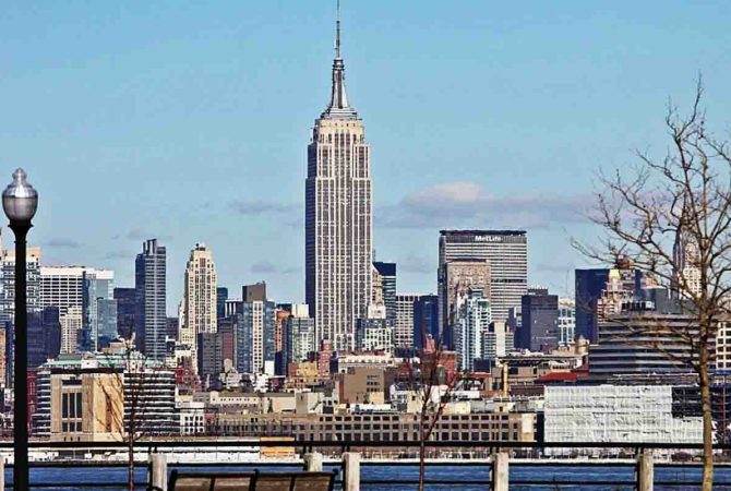 95 anos nas alturas: o Empire State Building continua reinando sobre Nova York.