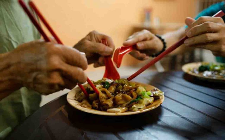 Gastronomia em George Town, Penang (Malásia) - Kelvin Zyteng/Unsplash