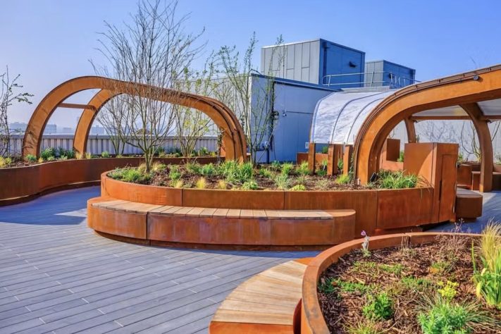 King's College Hospital, em Londres, inaugura jardim no terraço para receber pacientes de unidade de terapia intensiva – Reprodução @kingscollegehospital