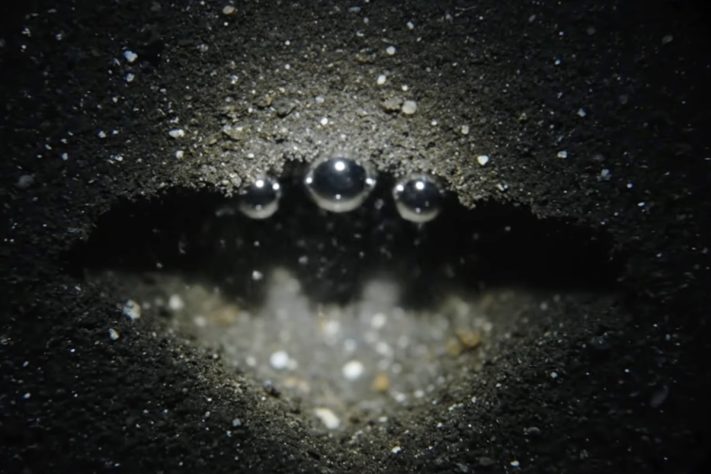 Luz iluminando fundo do mar/oceano profundo – Imagem gerada por IA/Reprodução/YouTube