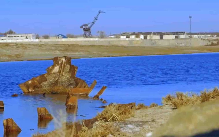 A maioria dos pesquisadores considera improvável o retorno das condições originais do lagos - Mar de Aral, entre o Uzbequistão e o Cazaquistão, Ásia Central - Reprodução do Youtube Canal Mundo Discovery