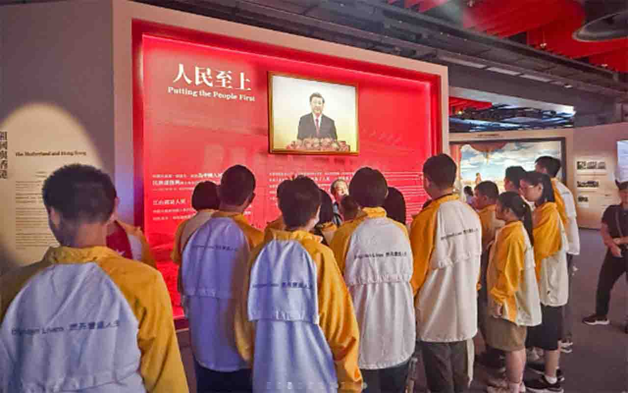 Embora pouco conhecido fora da China, o museu desperta curiosidade internacional por abordar espionagem de forma aberta e educativa. Pesquisadores estrangeiros destacam sua relevância como espaço de estudo e reflexão sobre segurança global. O acervo é considerado raro por reunir peças originais de diferentes períodos históricos, tornando-o fonte valiosa para análises comparativas.