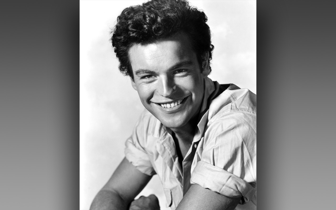 Nsacido em 10/2/1930, Detroit, no Michigan, Robert Wagner começou a carreira em 1951, no filme 