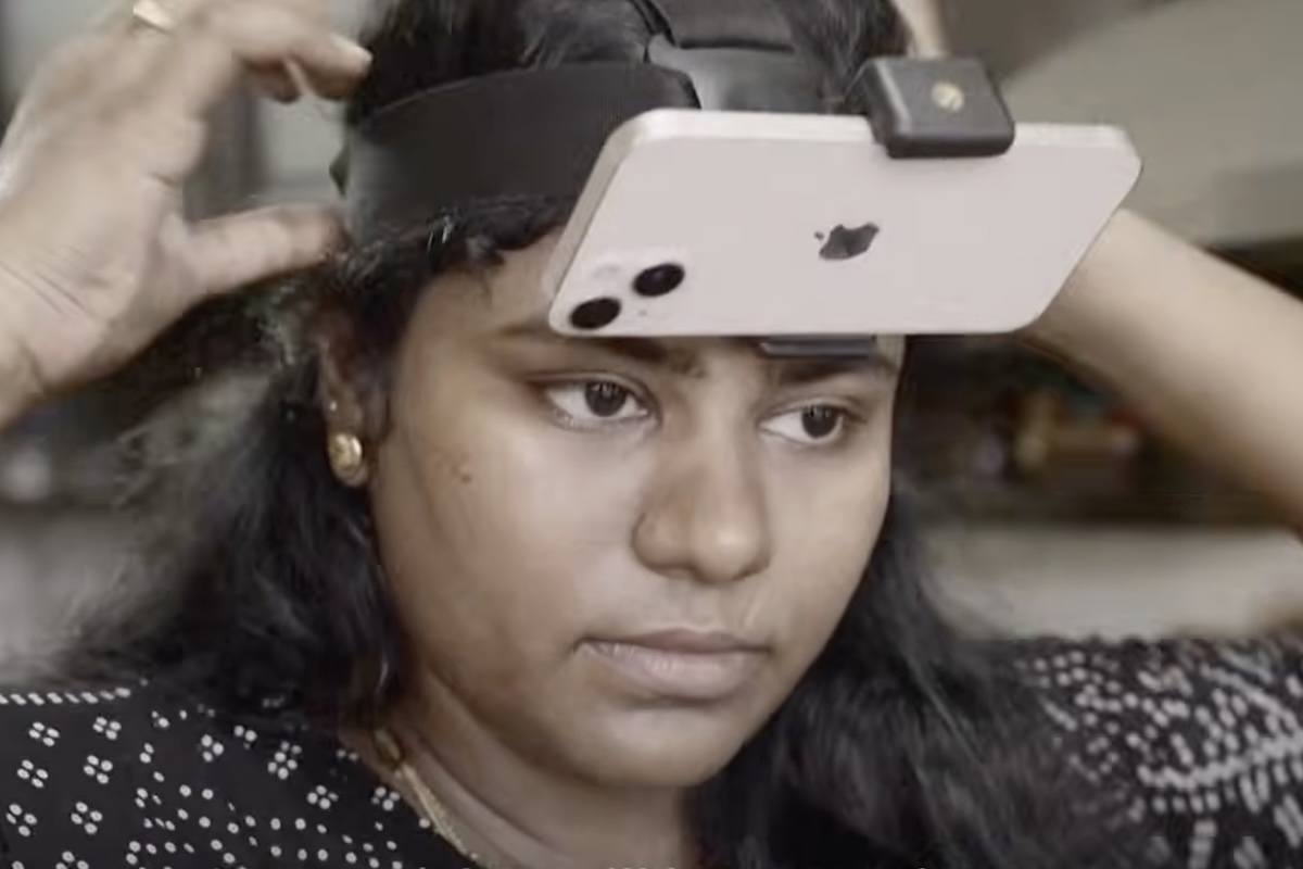 Trabalhadores indianos estão treinando robôs de IA para assumirem seus empregos – Reprodução/YouTube AFP News