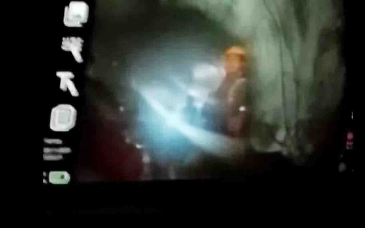 As autoridades chegaram a transportar uma broca vinda de Nova Delhi na tentativa de realizar uma perfuração, mas depois de um “som de rachadura em larga escala”, precisaram interromper o processo.