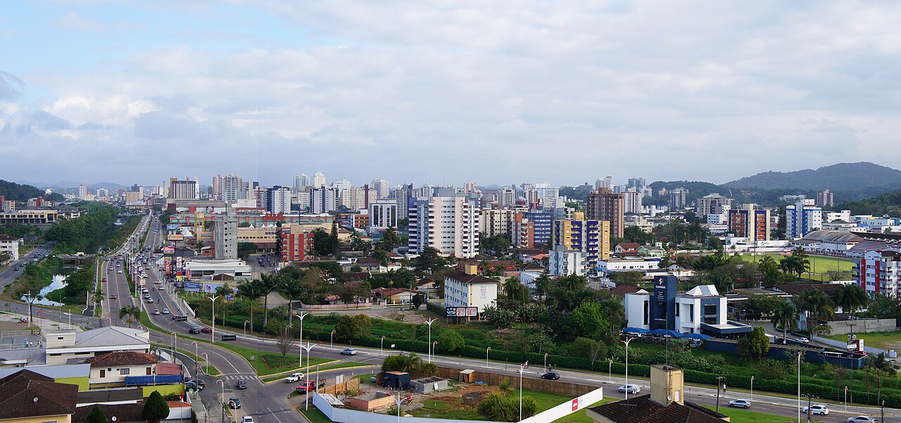 O Festival de Dança de Joinville não apenas celebra a arte, mas também fortalece o sentimento de pertencimento e orgulho coletivo entre moradores e visitantes desta cidade. A cada edição, o evento reafirma sua vocação como espaço de união, onde tradição e inovação se encontram para projetar a cidade e o Brasil no cenário mundial.
