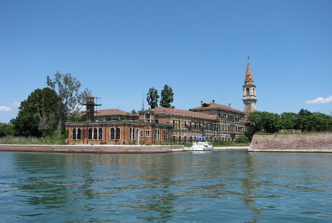 História de doenças, mortes e abandono alimenta fama de assombrada da Ilha de Poveglia