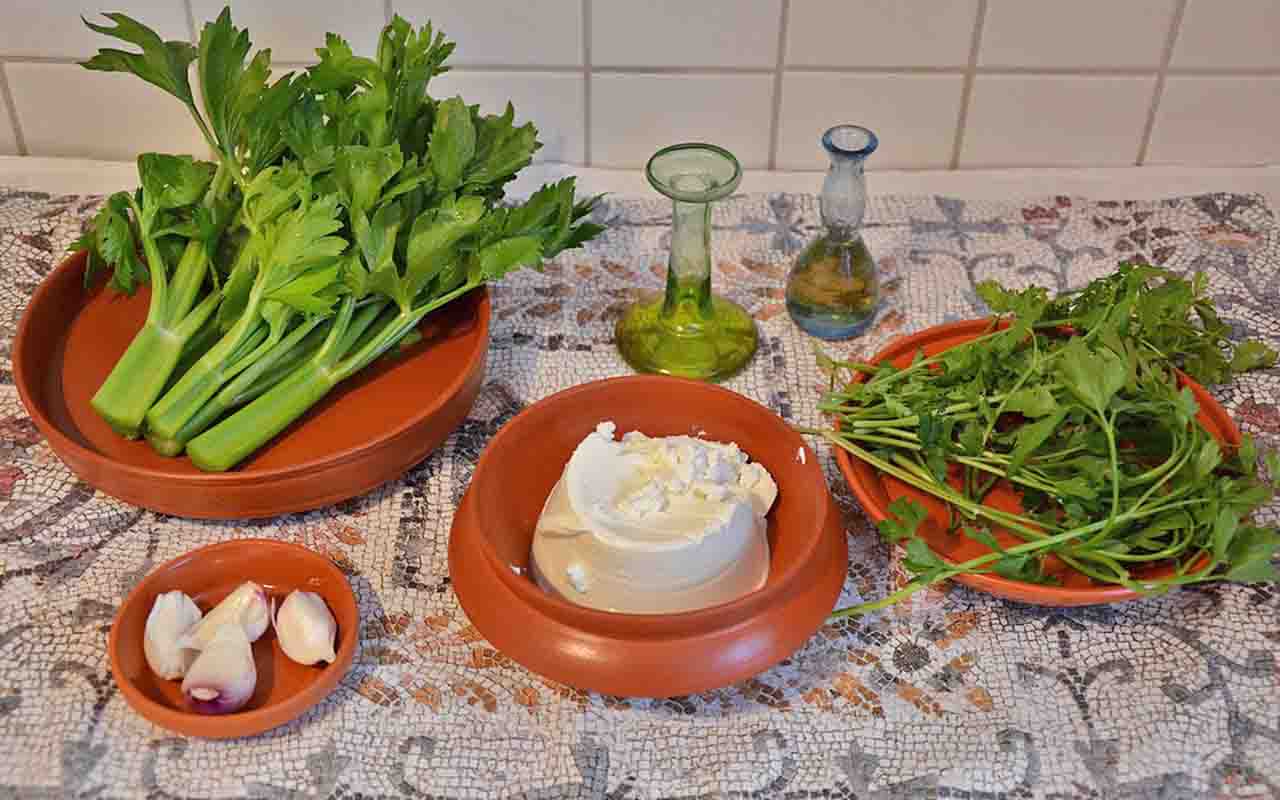 Ricotta – Produzido com o soro do leite, a ricotta tem textura granulada e sabor leve. De origem italiana, é muito usada em massas recheadas, tortas e doces.