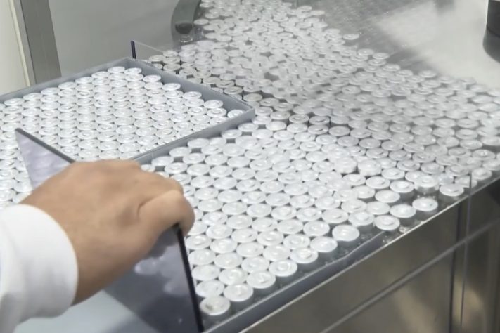 Aplicação da vacina da dengue do Butantan foi suspensa – Reprodução/TV Globo
