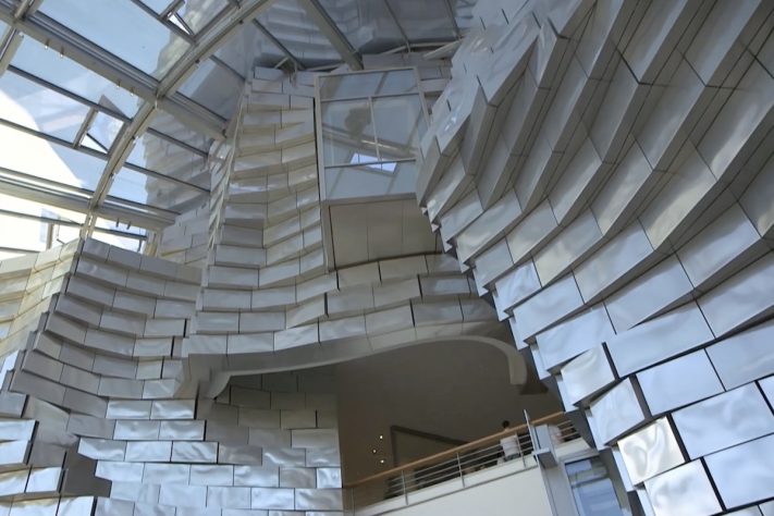 LUMA Arles, edifício na França ganha fachada feita com sal, material conhecido por danificar construções – Reprodução/YouTube DW Euromaxx