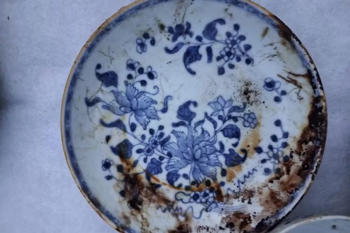 Naufrágio de 275 anos revela tesouro de porcelanas chinesas intacto no fundo do mar da Noruega – Frode Kvalø, Norsk Maritimt Museum
