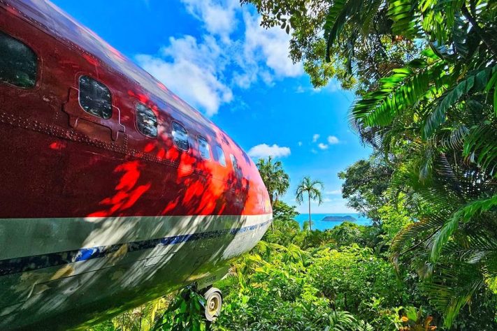 Na Costa Rica, Boeing abandonado no meio da floresta vira hotel e se torna uma das atrações mais curiosas do mundo – Reprodução/Instagram @hotelcostaverde