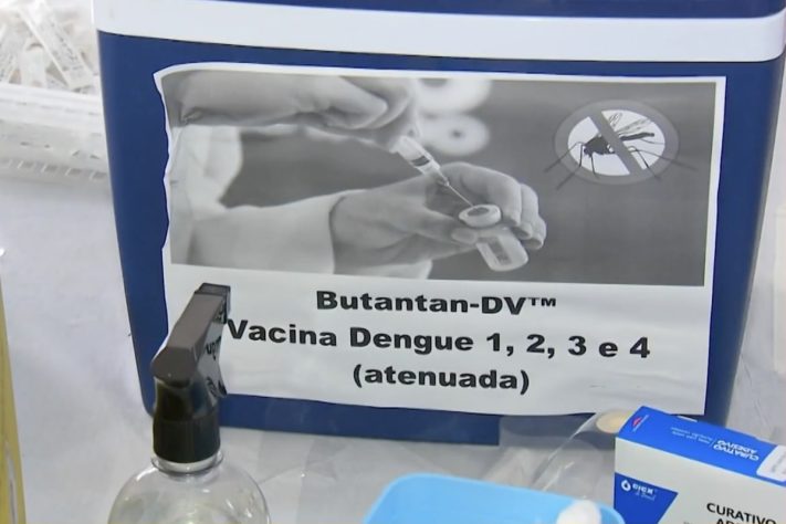 Aplicação da vacina da dengue do Butantan foi suspensa – Reprodução/TV Globo