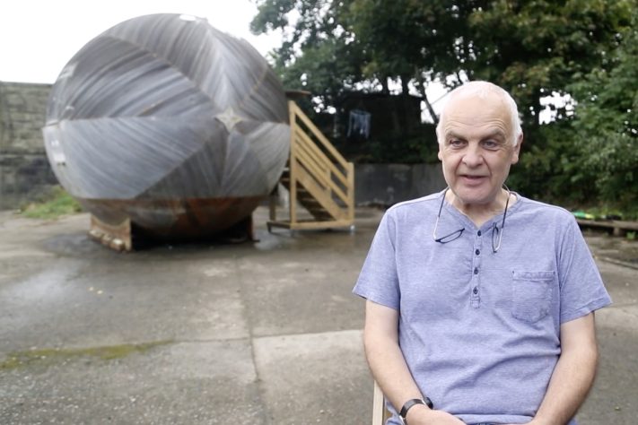 Exbury Egg, artista viveu dentro de ovo flutuante para acompanhar mudanças climáticas na Inglaterra – Reprodução
