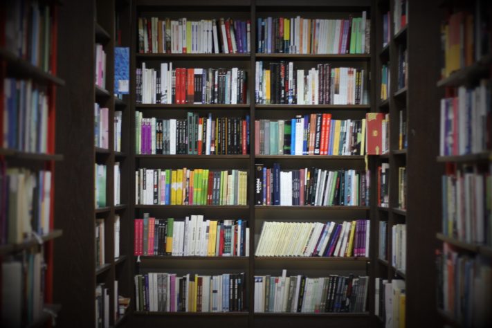 Livros, biblioteca, livraria - Magnific/ikaika