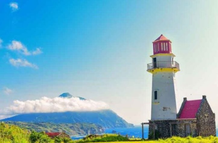 FAROL DE TAYID, MAHATAO BATANES - Batanes, província na região Vale de Cagaiã, nas Filipinas - Kirkamon/Wikimédia Commons