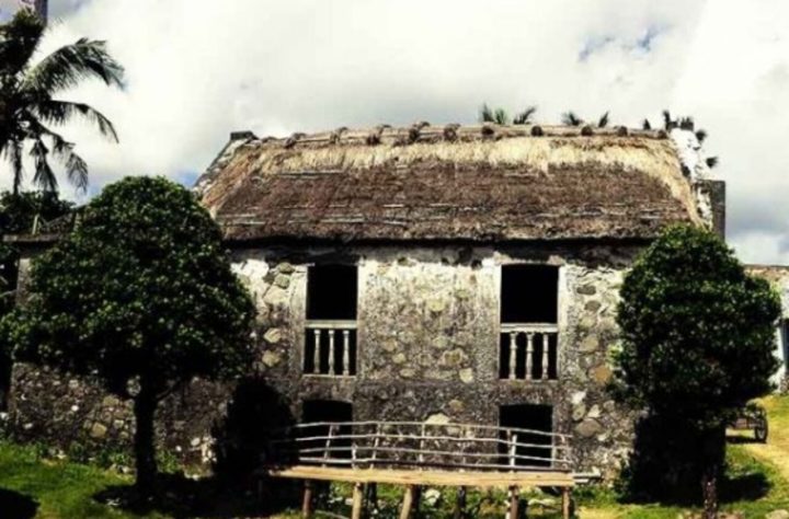Uma casa de pedra de Batanes.- Batanes, província na região Vale de Cagaiã, nas Filipinas - Greenthumb331/Wikimédia Commons