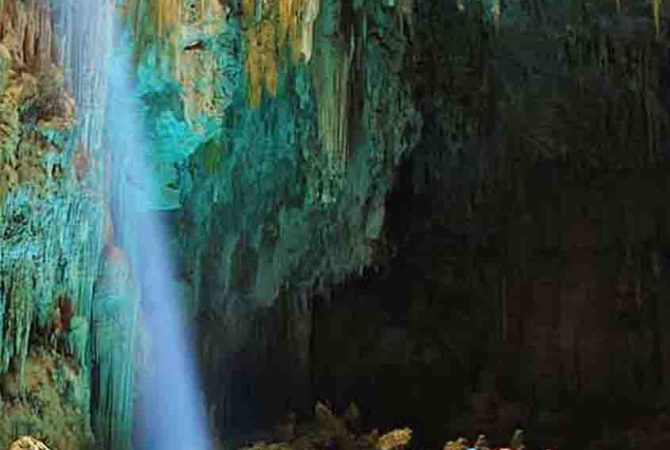 Bonito se destaca no ecoturismo com rios cristalinos, cavernas e cachoeiras