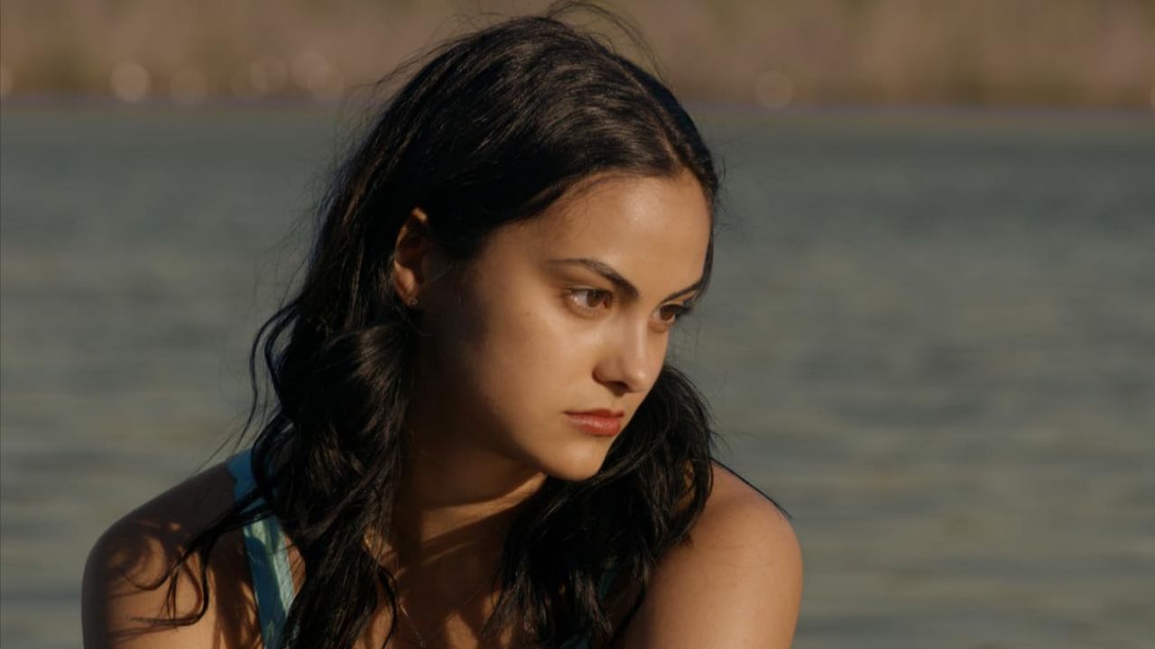 Também fazem parte da filmografia de Camila títulos como “Your Brain on Jingle Jangle”, “Lago Coyote”, “Mentiras Perigosas”, “Fairfax” e “Mestres do Universo”. Além disso, ela participou de videoclipes como “Give a Little”, da cantora Maggie Rogers, e “Side Effects”, do duo “The Chainsmokers”, com participação de Emily Warren.
