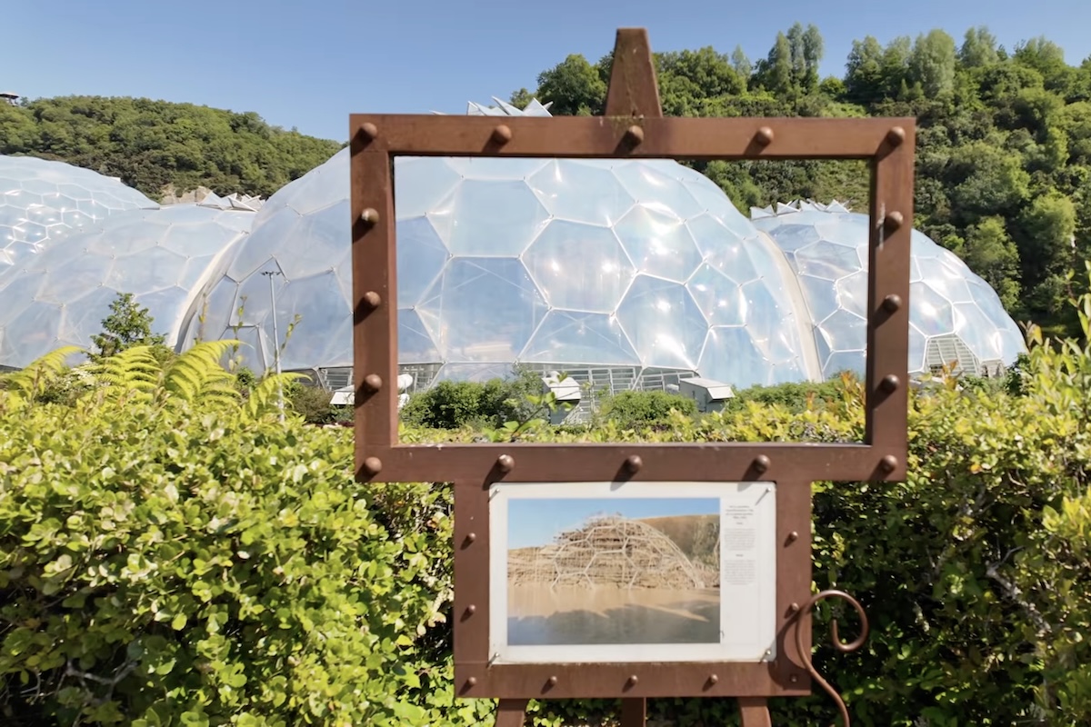 Mais do que um conjunto de biomas, o Eden Project se consolidou como um símbolo da arquitetura do século 21, provando que sustentabilidade, inovação tecnológica e formas inspiradas na natureza podem trabalhar em harmonia para transformar espaços e redefinir a relação entre construção e meio ambiente.