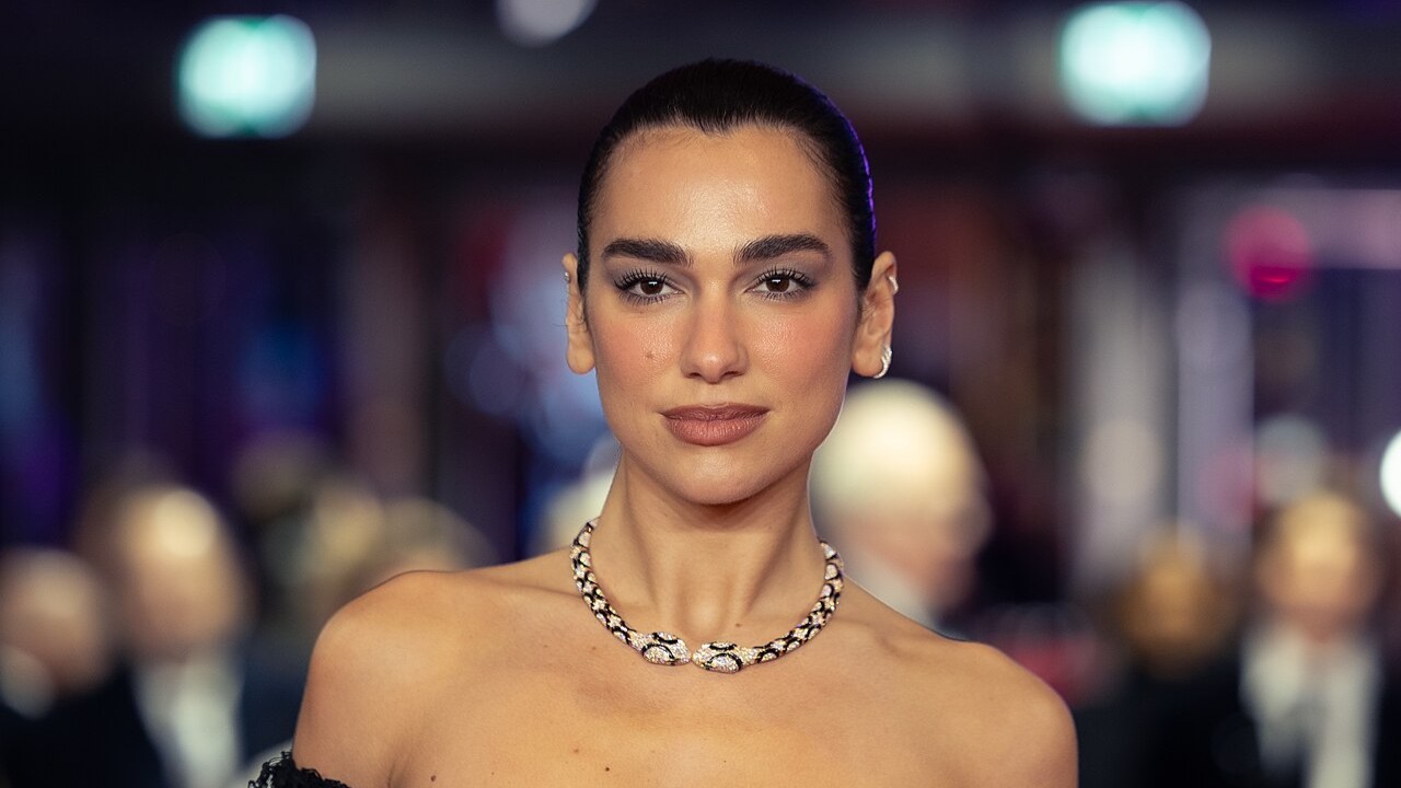 Dua Lipa também tem outros sucessos na carreira. A cantora lançou o single 