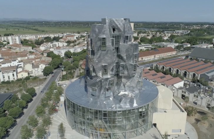 LUMA Arles, edifício na França ganha fachada feita com sal, material conhecido por danificar construções – Reprodução/YouTube DW Euromaxx