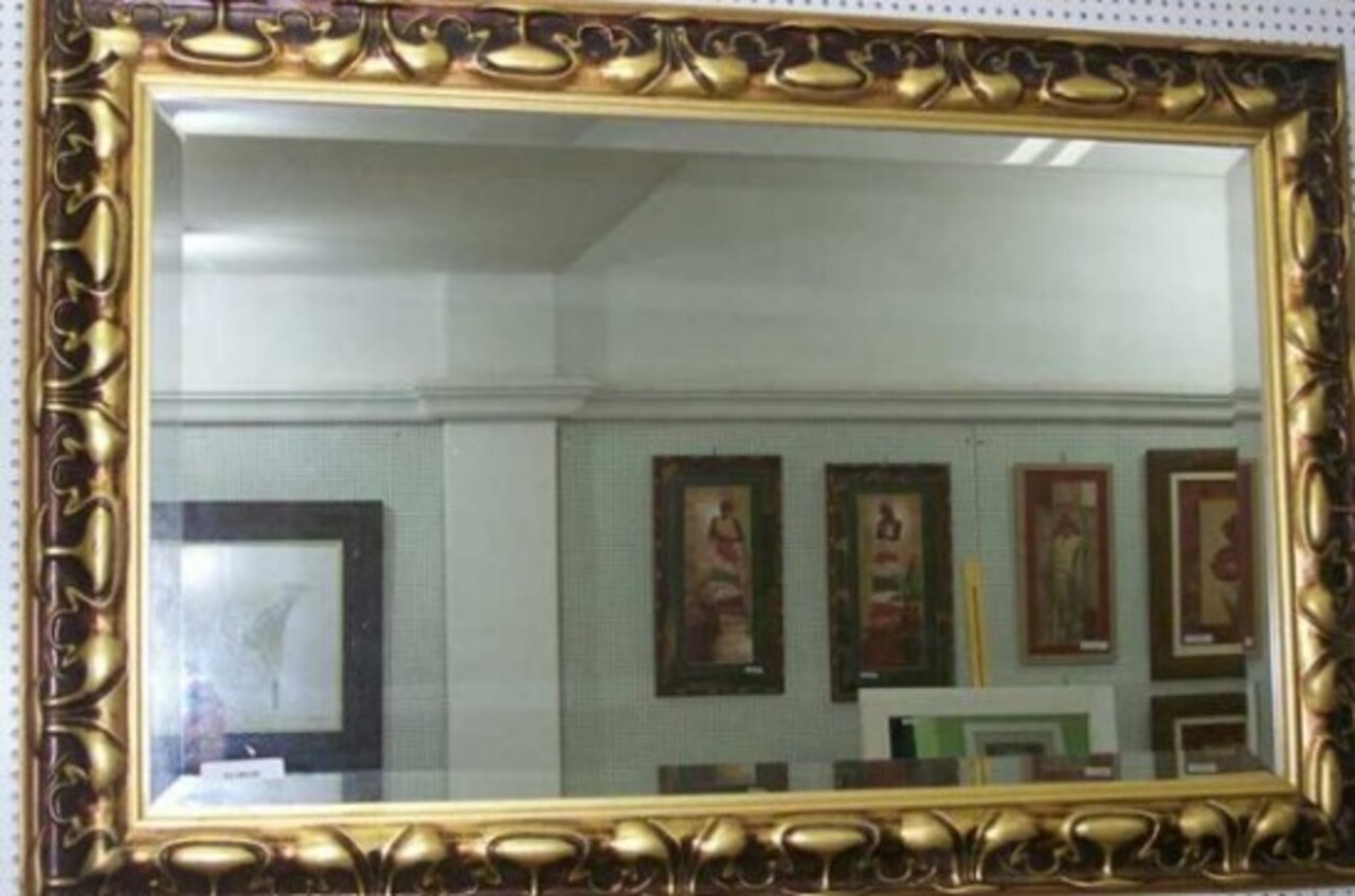 Cercado por mistérios, o espelho ocupa um lugar singular na história humana. Além da função prática, tornou-se símbolo em narrativas sobrenaturais e aparece frequentemente no cinema ligado ao desconhecido.
 -  (crédito: Flickr CENÁRIO MODERNO)