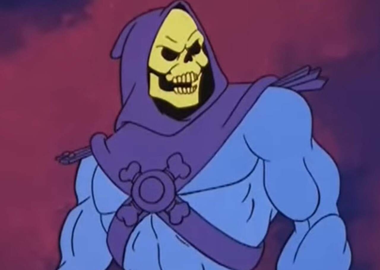 Para impulsionar as vendas dos brinquedos, surgiu pouco depois a animação “He-Man and the Masters of the Universe”. O desenho transformou personagens como He-Man, Esqueleto, Mentor e Teela em figuras conhecidas internacionalmente.