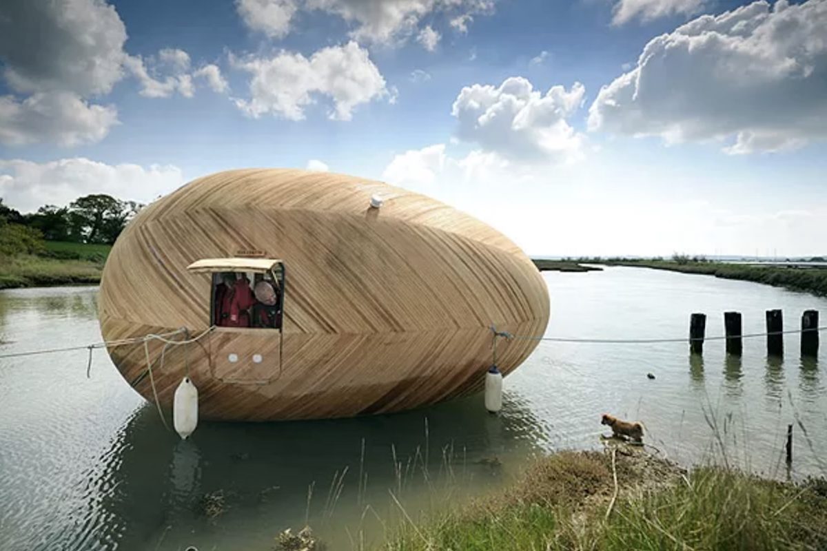 Exbury Egg, artista viveu dentro de ovo flutuante para acompanhar mudanças climáticas na Inglaterra – Divulgação