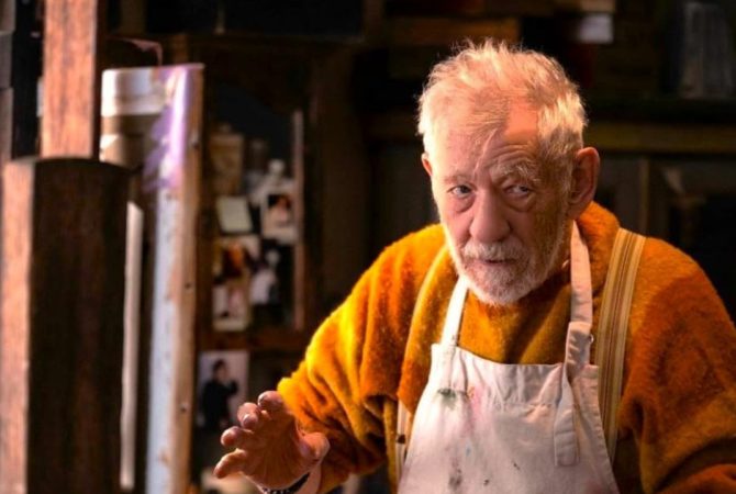 Ian McKellen é aclamado pela crítica em novo filme de Steven Soderbergh