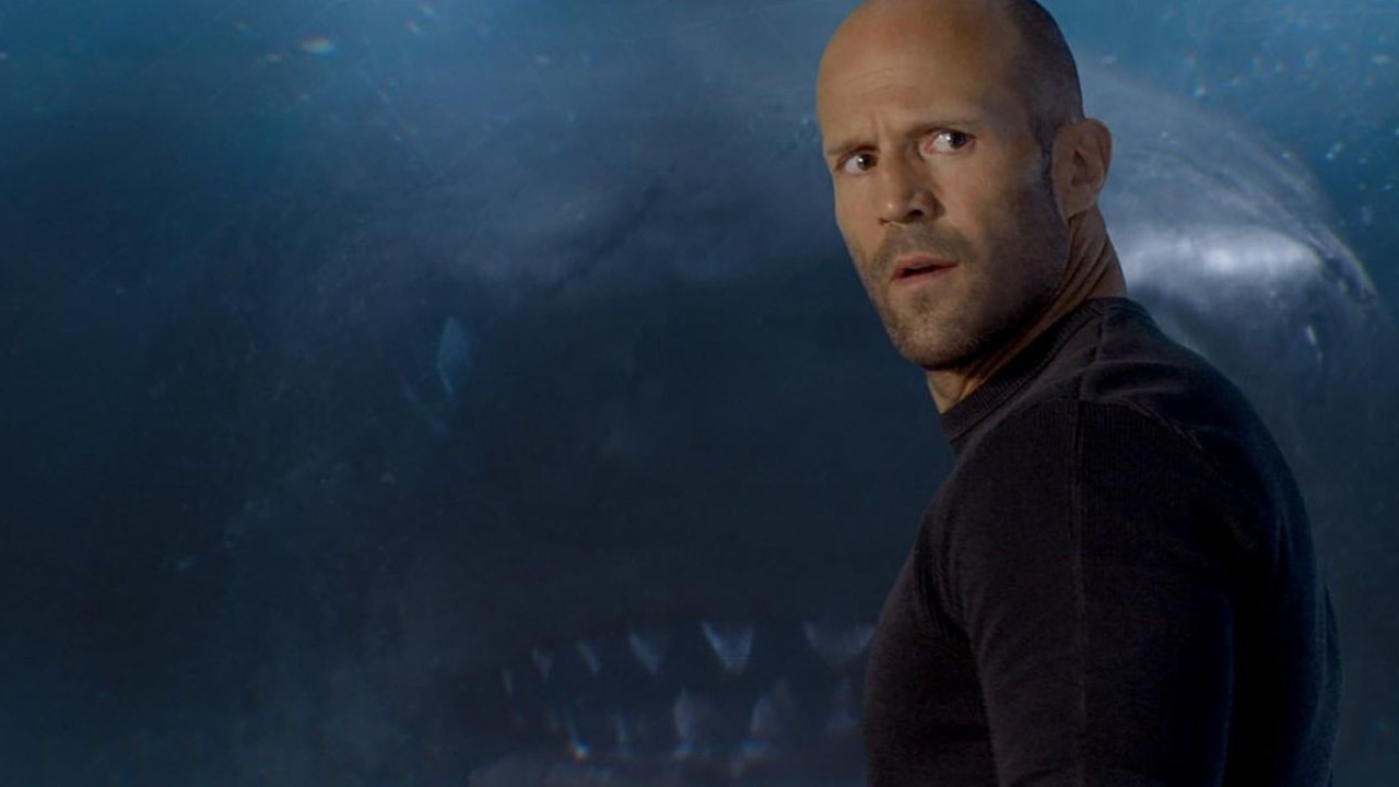 Em agosto de 2018, Statham voltou aos cinemas como protagonista do filme de ficção científica “Megatubarão”, sobre um tubarão pré-histórico de 23 metros que aterroriza a tripulação de um submarino. Previsto para ser um fracasso, o filme surpreendeu a todos ao se tornar um sucesso e, com isso, ganhou uma sequência.
