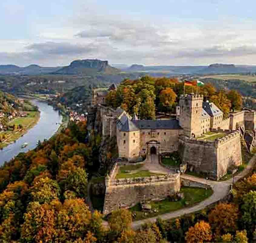 Königstein, na Alemanha, é uma cidade que se Königstein (Saxônia), município da Alemanha - Imagem Gerada por Insteligêbcia Artificial