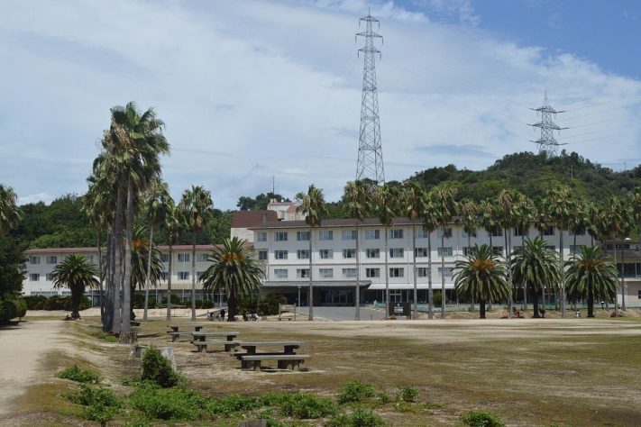 Hotel Kyukamura Okunoshima, Okunoshima, ilha dos coelhos, Japão – Wikimedia Commons/Asturio Cantabrio