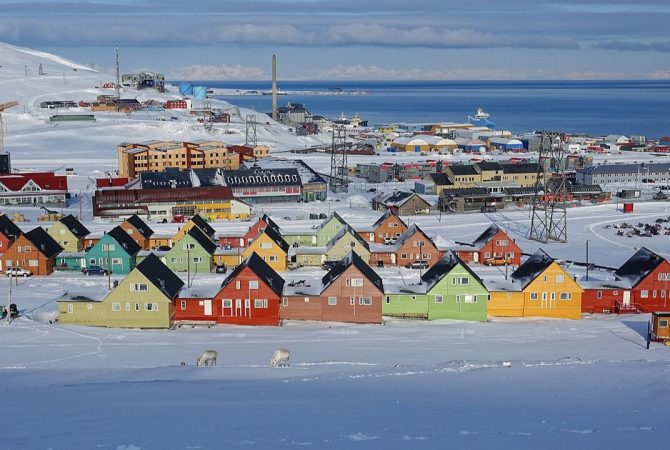 Entenda por que ninguém pode ser enterrado em Longyearbyen, na Noruega