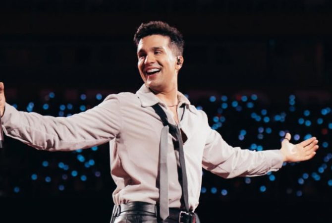 Luan Santana celebra 18 anos de carreira e fala sobre paixão pela música