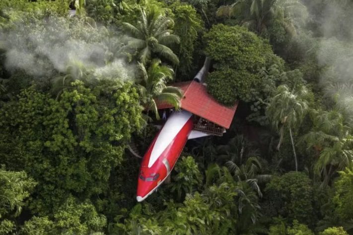 Na Costa Rica, Boeing abandonado no meio da floresta vira hotel e se torna uma das atrações mais curiosas do mundo – Reprodução/Instagram @hotelcostaverde
