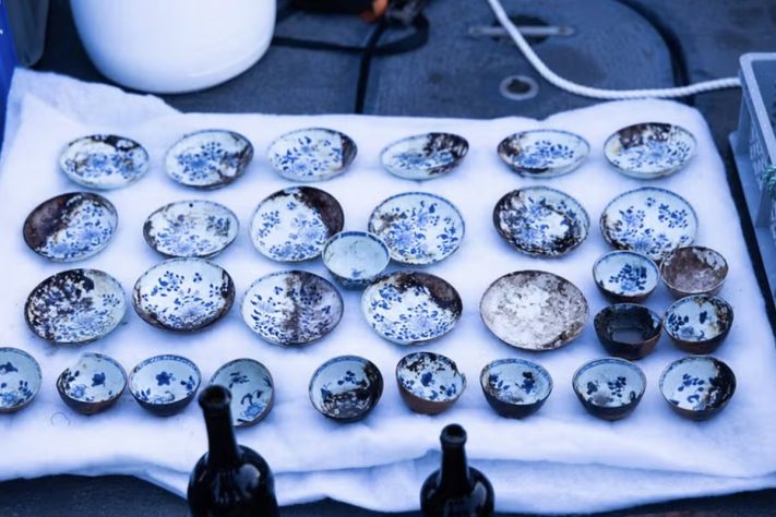 Naufrágio de 275 anos revela tesouro de porcelanas chinesas intacto no fundo do mar da Noruega – Divulgação/Sindre Kinnerød Flash studio AS