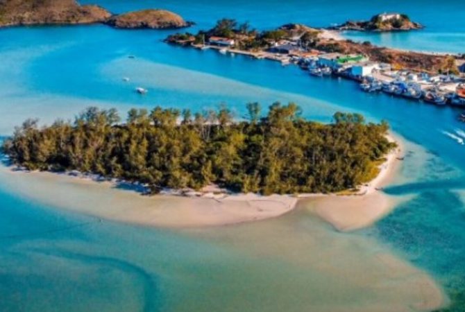 Praias com águas tranquilas no Brasil são refúgio para qualquer um relaxar