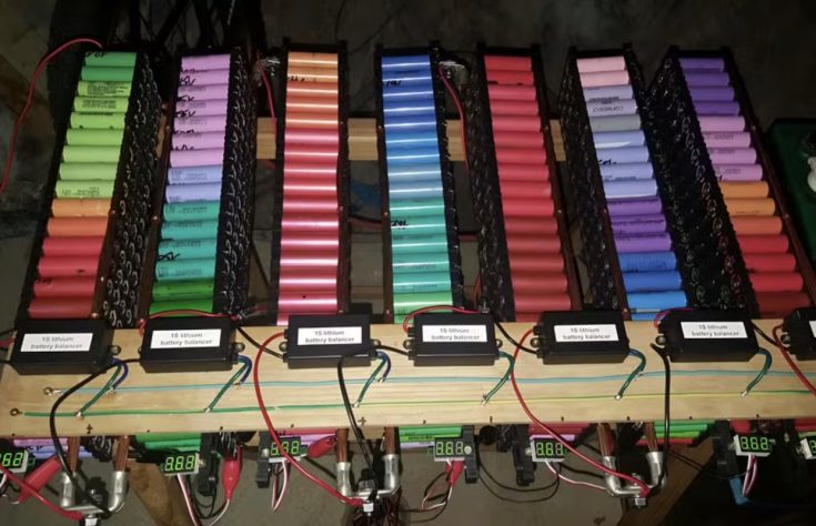 Projeto do usuário Glubux está fornecendo energia para a casa inteira – Reprodução/Glubux/Second Life Storage