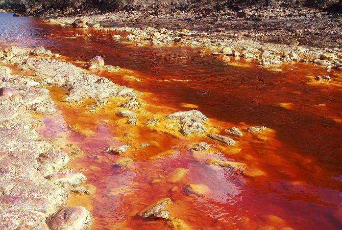 Rio Tinto: o surpreendente rio vermelho da Espanha que ajuda cientistas a estudar Marte