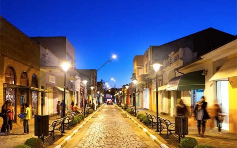 Atibaia, cidade em São Paulo que é a ‘Capital Nacional do Morango’