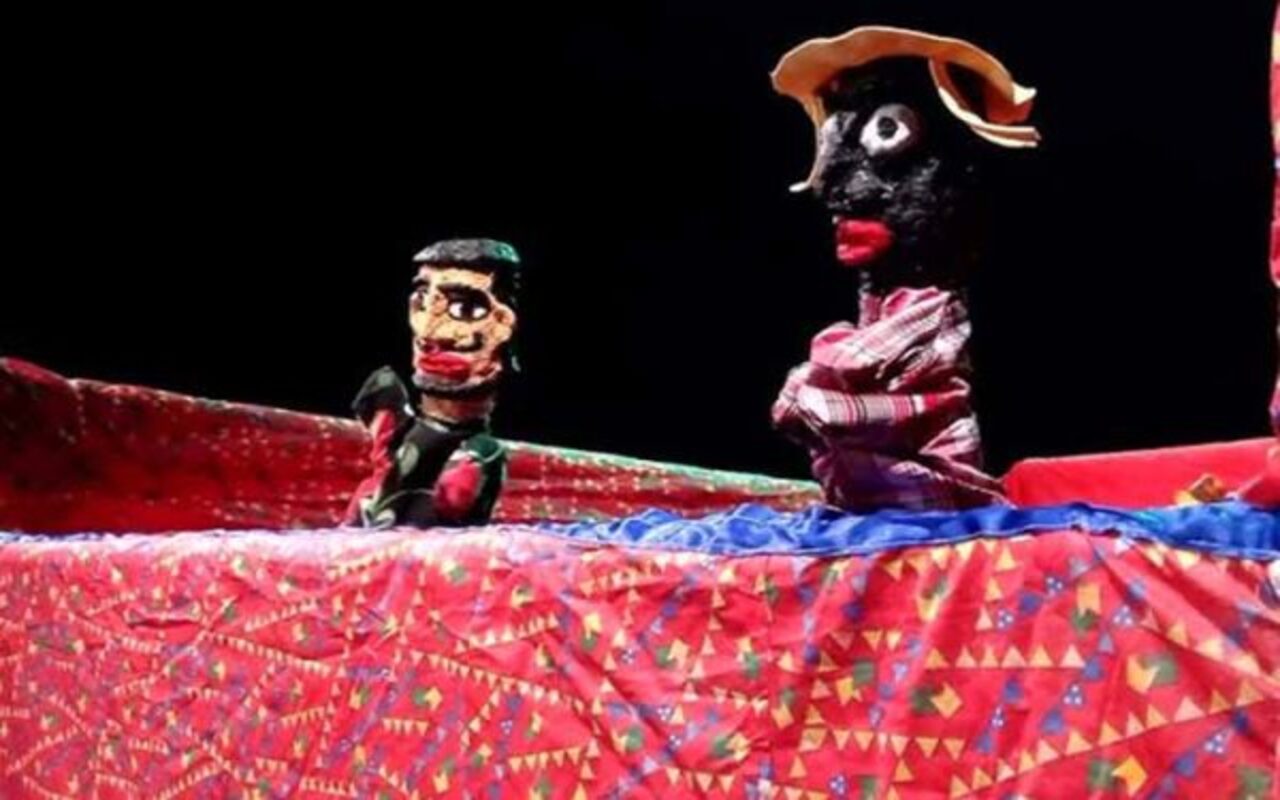 Teatro de Mamulengo: teatro de bonecos ou fantoches praticado na região Nordeste- Reprodução do Youtube