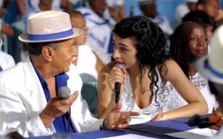 Cantor e compositor Monarco
