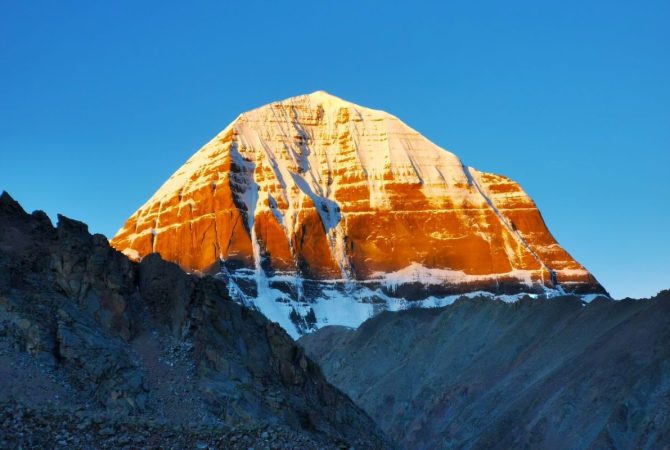 Lendas milenares e mistérios sem explicação: conheça o Monte Kailash, a montanha do Himalaia que ninguém ousa escalar