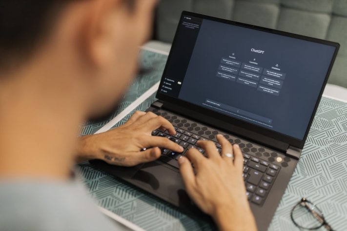 Computador, PC, ChatGPT - Pexels/Matheus Bertelli